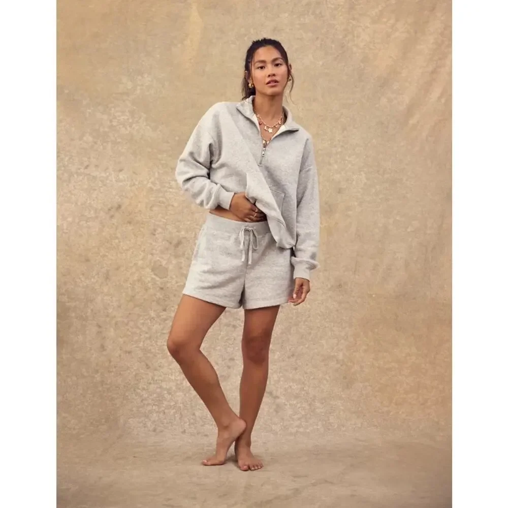 AE Everyday Luxe Sweat Short size L